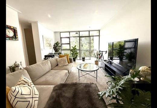 Ultra-Modern 2-Bedroom, 2-Bathroom Apartment for Sale in Bedfordview