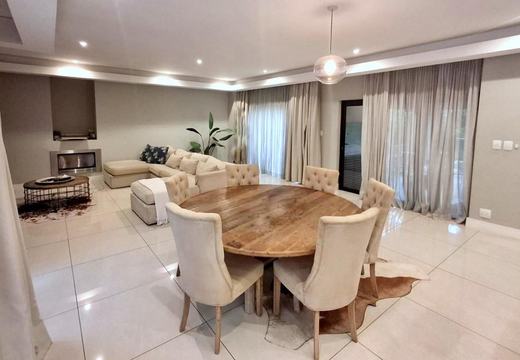 3 Bedroom House For Sale in Bedfordview