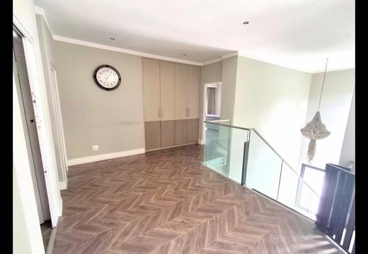 3 Bedroom House For Sale in Bedfordview