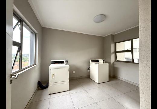 Ultra-Modern 2-Bedroom, 2-Bathroom Apartment for Sale in Bedfordview