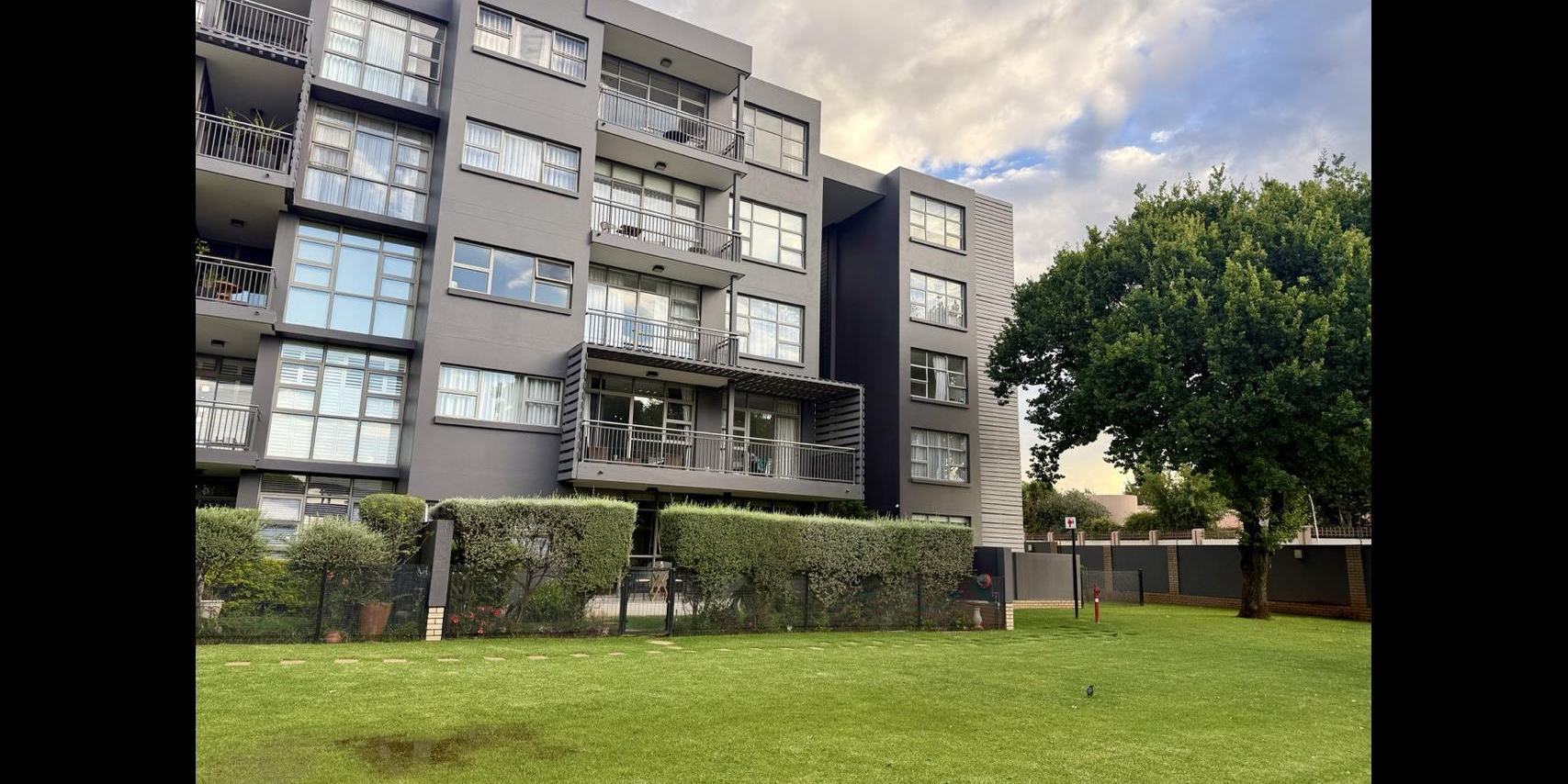 Ultra-Modern 2-Bedroom, 2-Bathroom Apartment for Sale in Bedfordview