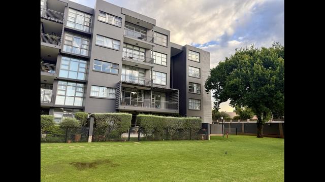 Ultra-Modern 2-Bedroom, 2-Bathroom Apartment for Sale in Bedfordview