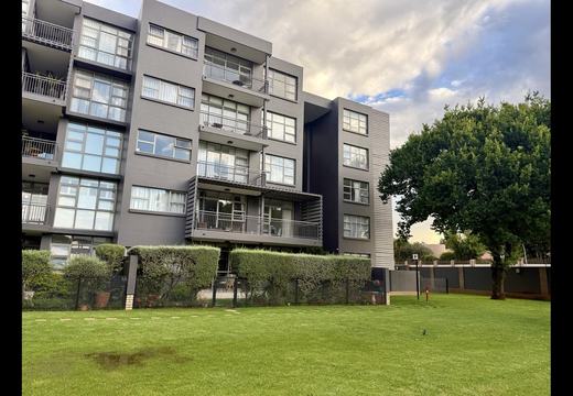 Ultra-Modern 2-Bedroom, 2-Bathroom Apartment for Sale in Bedfordview