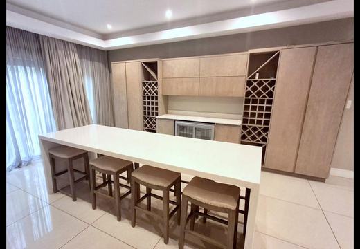 3 Bedroom House For Sale in Bedfordview