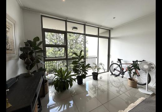 Ultra-Modern 2-Bedroom, 2-Bathroom Apartment for Sale in Bedfordview
