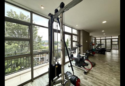 Ultra-Modern 2-Bedroom, 2-Bathroom Apartment for Sale in Bedfordview