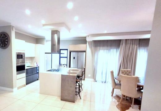 3 Bedroom House For Sale in Bedfordview