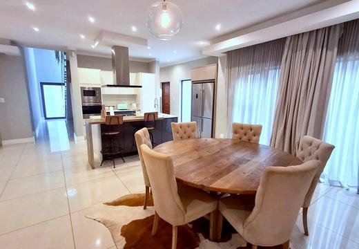 3 Bedroom House For Sale in Bedfordview