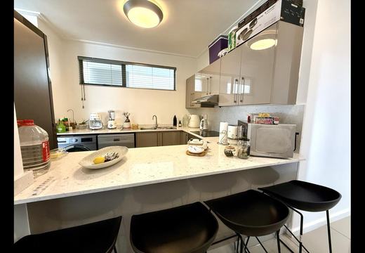 Ultra-Modern 2-Bedroom, 2-Bathroom Apartment for Sale in Bedfordview