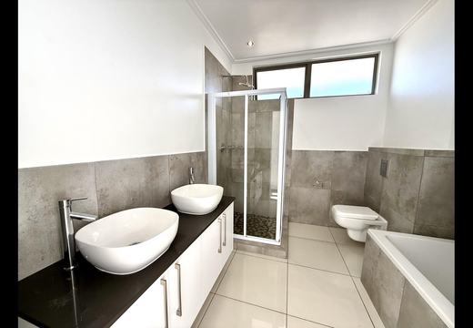 3 Bedroom House For Sale In Bedfordview