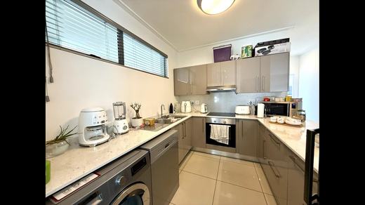 Ultra-Modern 2-Bedroom, 2-Bathroom Apartment for Sale in Bedfordview